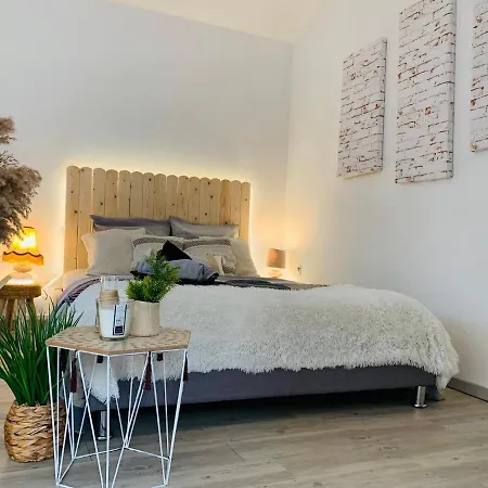 Maisonette Avec Jardin Apartment Évreux