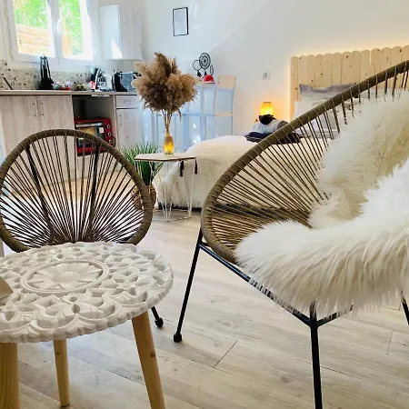 Apartment Maisonette Avec Jardin *