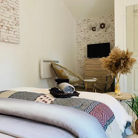 Maisonette Avec Jardin *