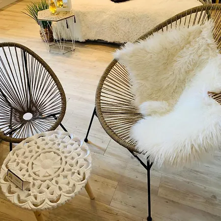 Maisonette Avec Jardin *