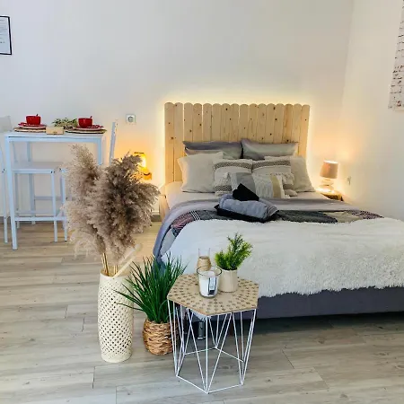 Apartment Maisonette Avec Jardin *